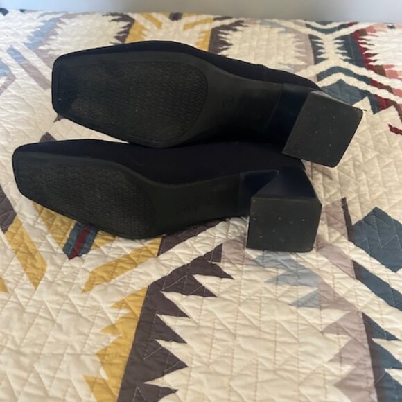 Vivaia Square-Toe Perforated Heeled Boots- Regina Pro- Size 9- Navy - Picture 12 of 13